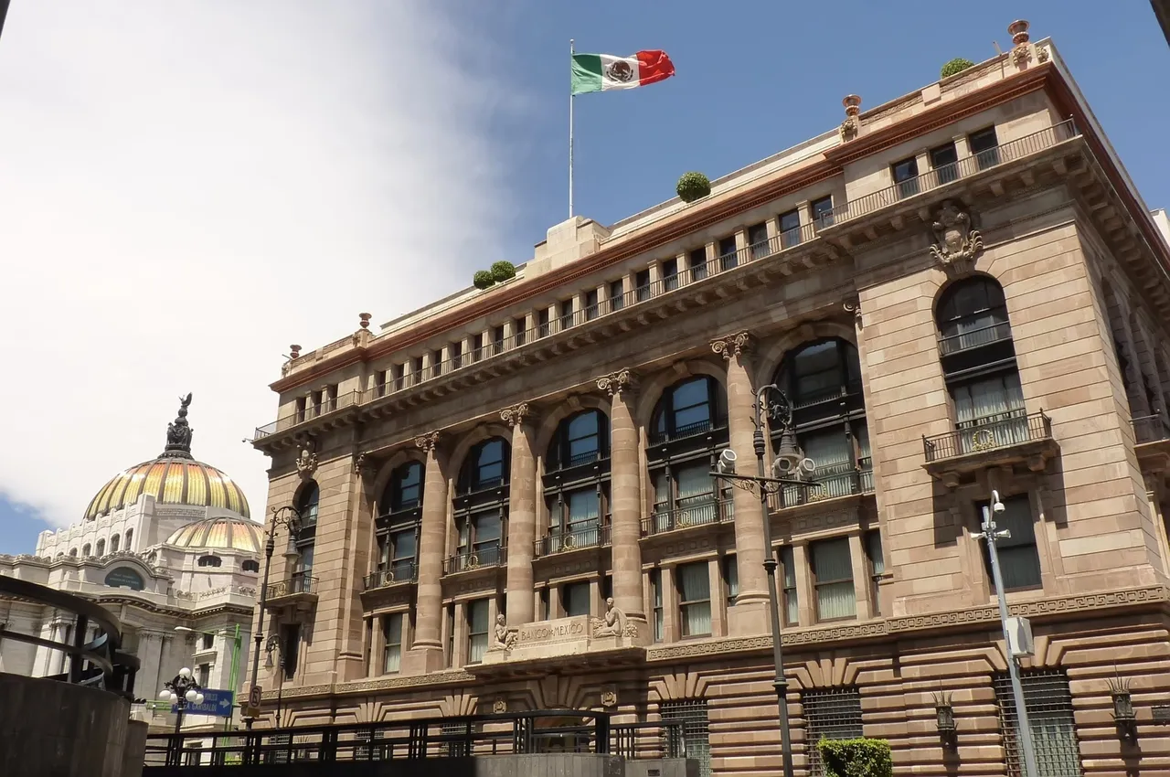 Banxico recorta por segunda vez la tasa de interés en 25 puntos hasta el 6,5 %
