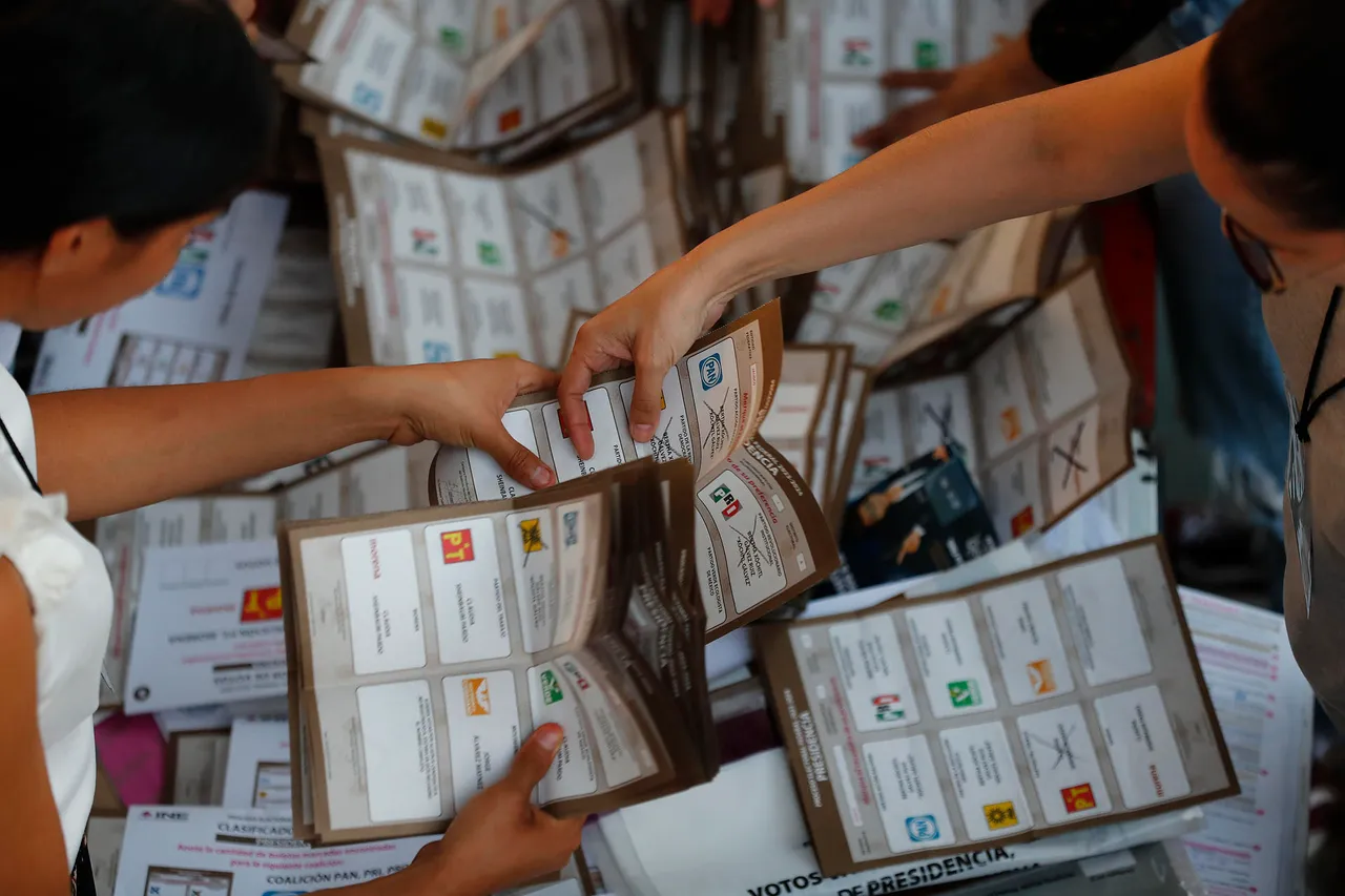 El conteo definitivo de votos comienza en México entre impugnaciones de la oposición
