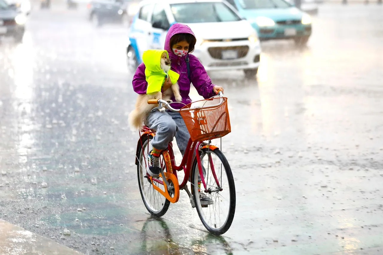Activan alerta por lluvias intensas en el Valle de México