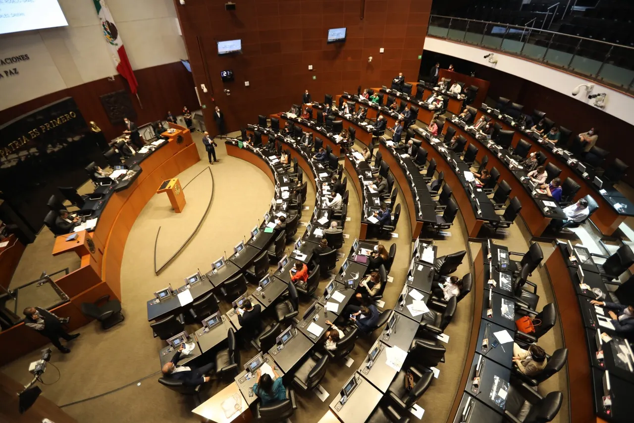 "Debe irse ya": Oposición en el Senado exige la renuncia de Mario Delgado tras propuesta de vacaciones