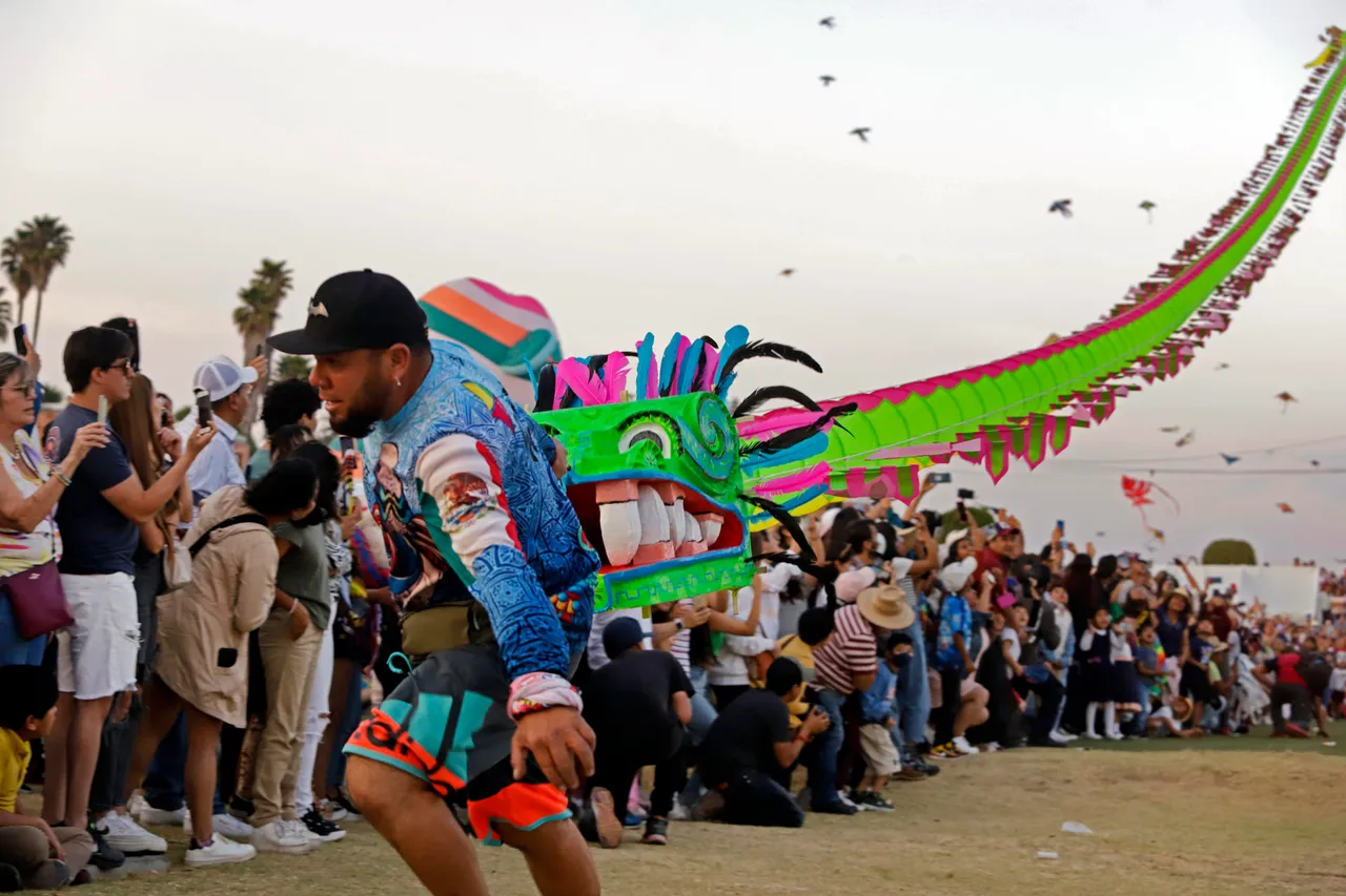 Quetzalcóatl representará a México en el Concurso Mundial de Papalotes