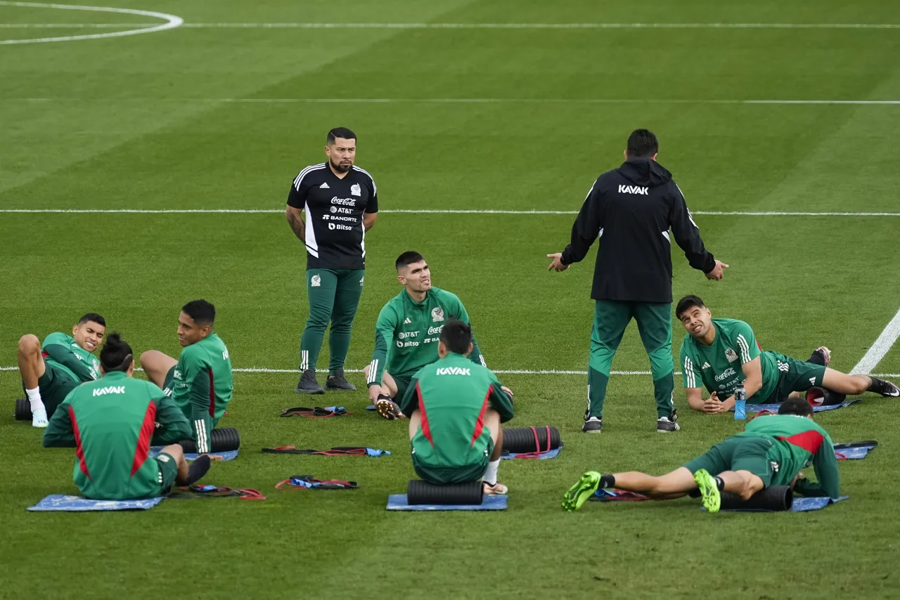 La selección mexicana de fútbol prepara el Mundial en Girona