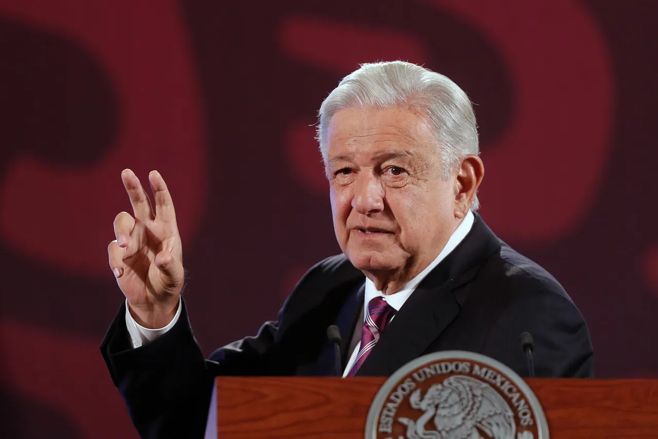 López Obrador defiende que los mexicanos en EEUU aportan el equivalente al PIB de Colombia