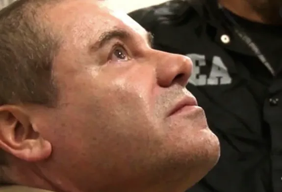 "El Chapo" vuelve a pedir su extradición a México y acusa intimidación en su juicio