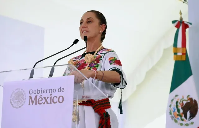 Sheinbaum envía condolencias tras caída de avión militar en Texas que dejó cinco muertos
