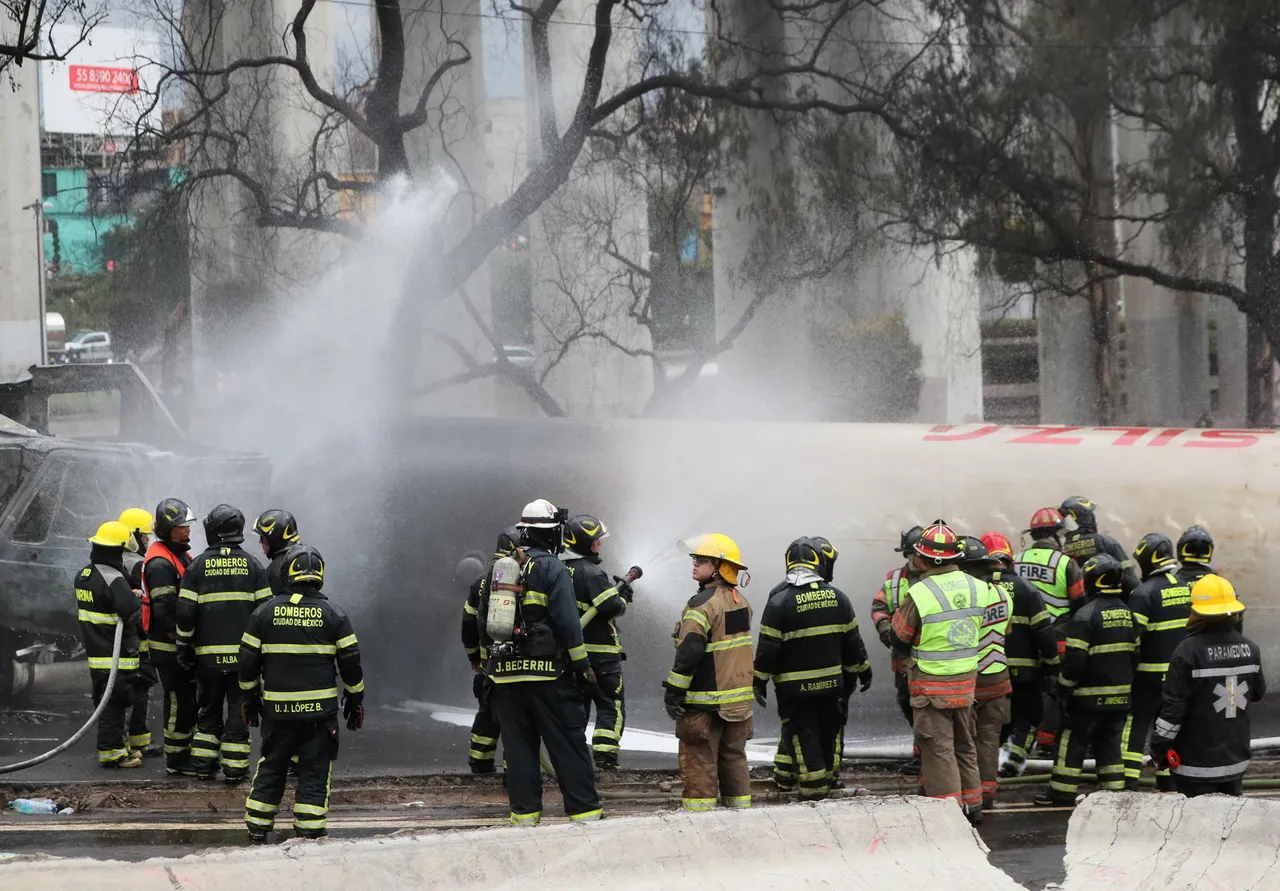 Tres fallecidos y 70 lesionados reporta Ciudad de México por explosión de camión de gas