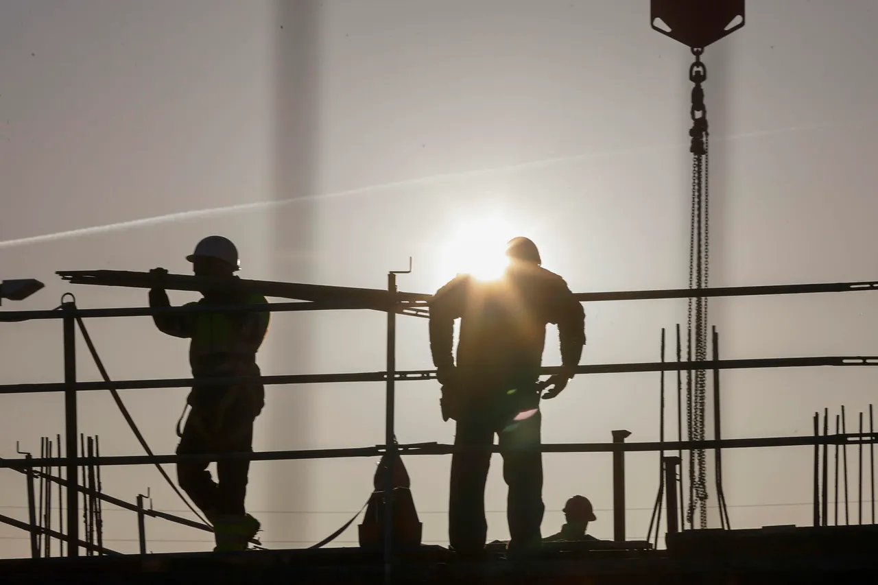 La construcción en México rompe 23 meses de caídas y vuelve a crecer