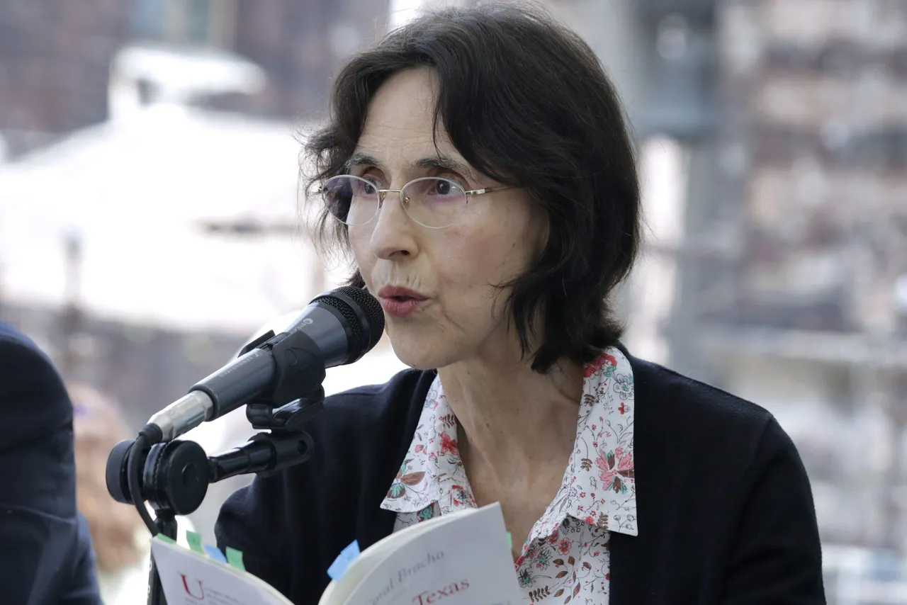 MX TV LECTURA DE POEMAS DIVERSO