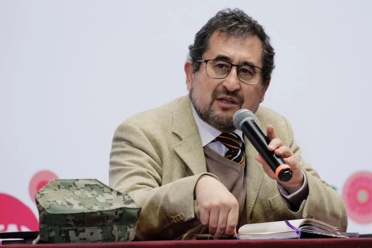 César Cravioto, secretario de Gobierno de la CDMX, durante un mensaje a medios