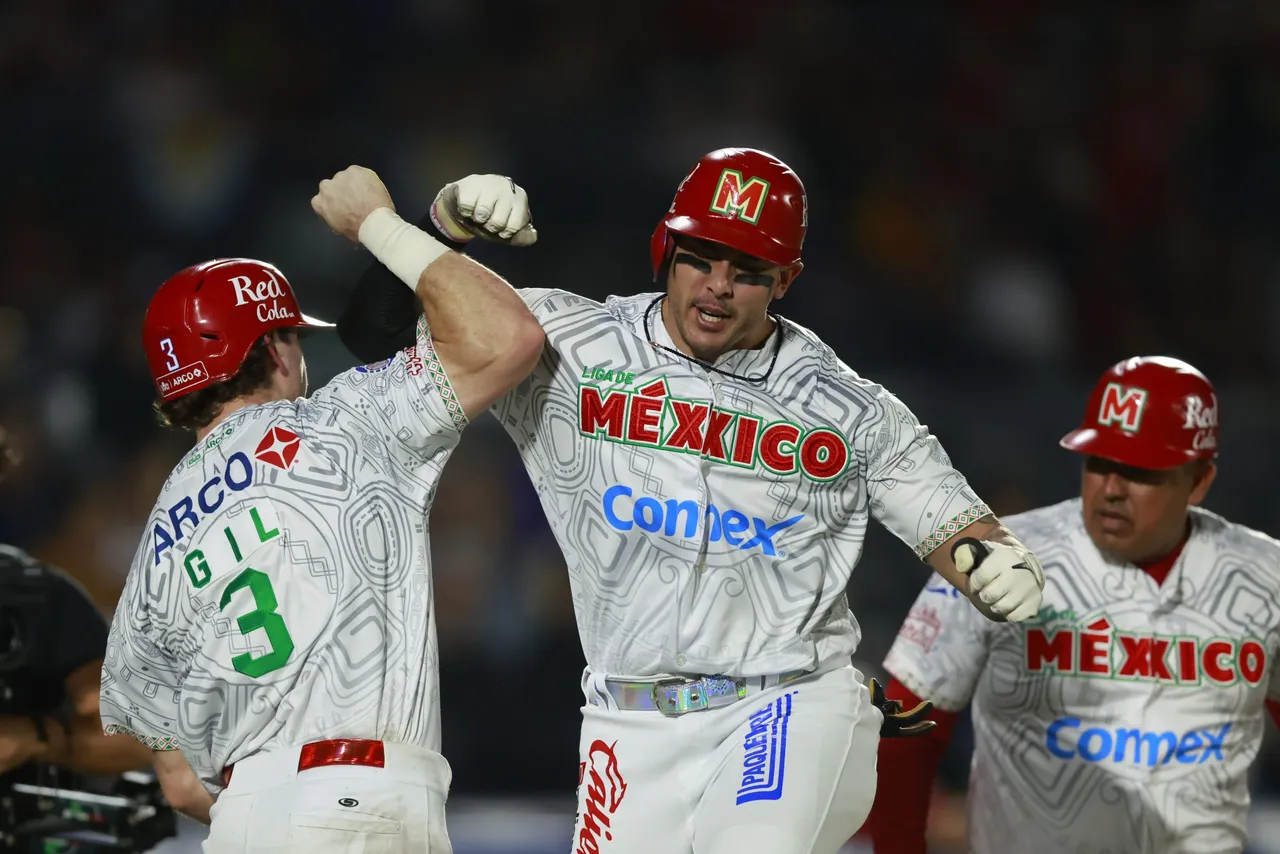 En lo que fuera una repetición de la serie final de la Liga Mexicana del Pacífico, y el que sería el tercer encuentro entre Benjamín Gil y Lorenzo Bundy, los Charros de Jalisco vencieron 12-11 a los Tomateros