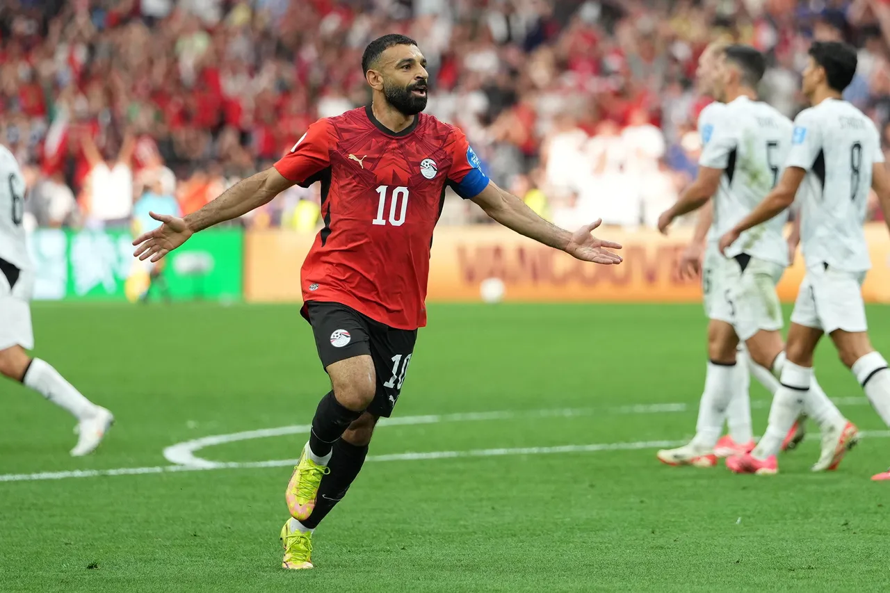 Con una espectacular reacción encabezada por Mohamed Salah, Egipto remontó y venció 3-1 a Nueva Zelanda para adueñarse de la cima del Grupo G