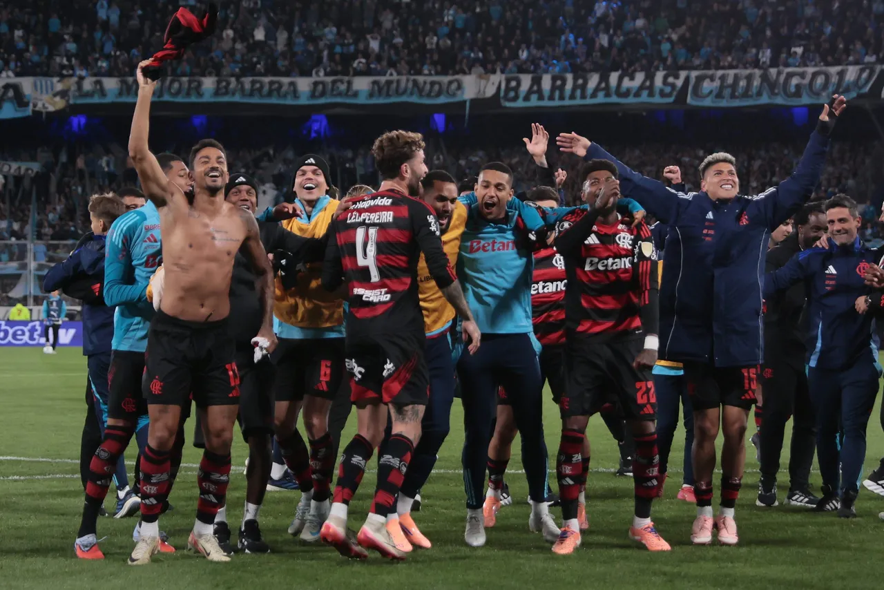 Jugadores de Flamengo celebran este miércoles, al final del partido de vuelta por la semifinal de la Copa Libertadores