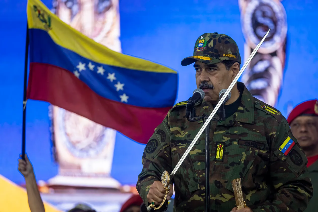 El chavismo arropa en las calles a Maduro mientras sigue la crisis de vuelos en Venezuela