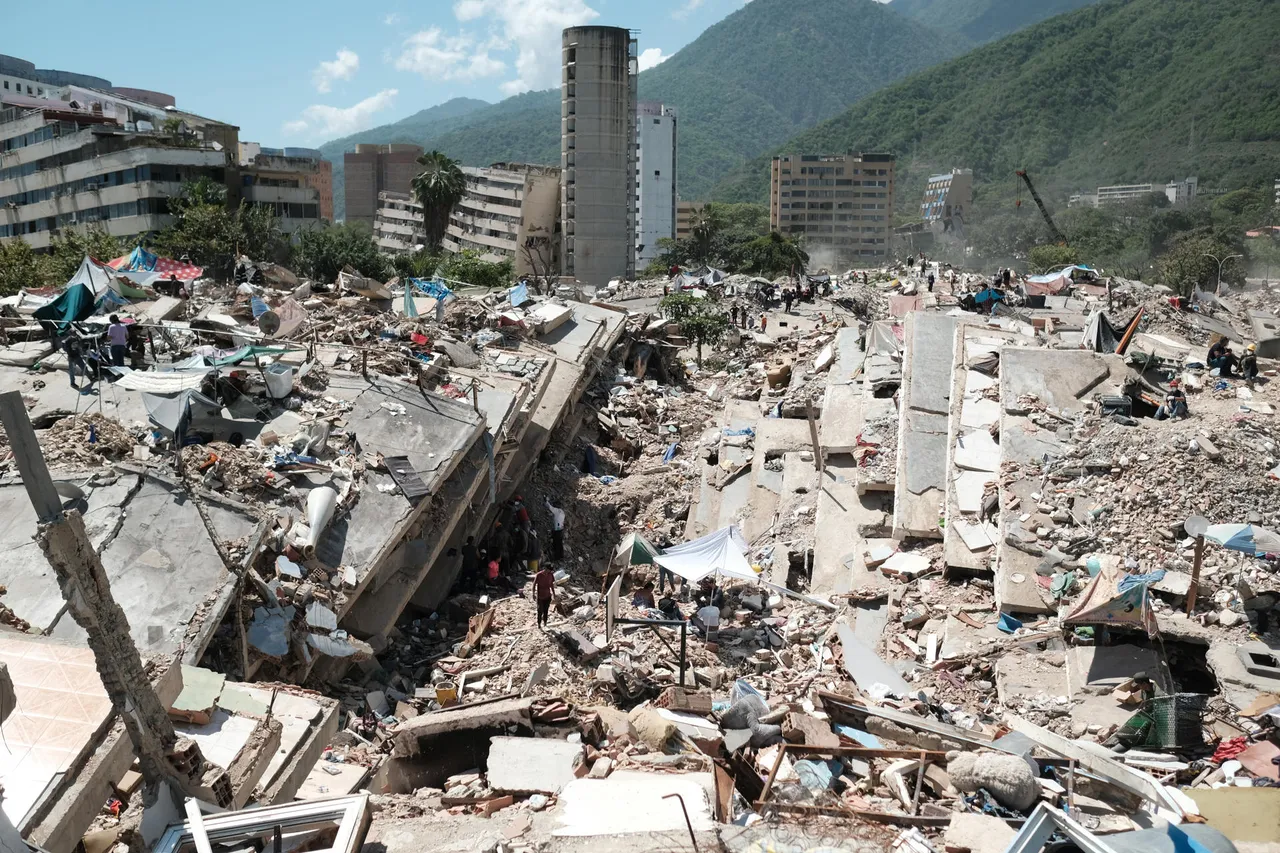 Aumenta a 3 mil 685 la cifra de muertos por los terremotos en Venezuela