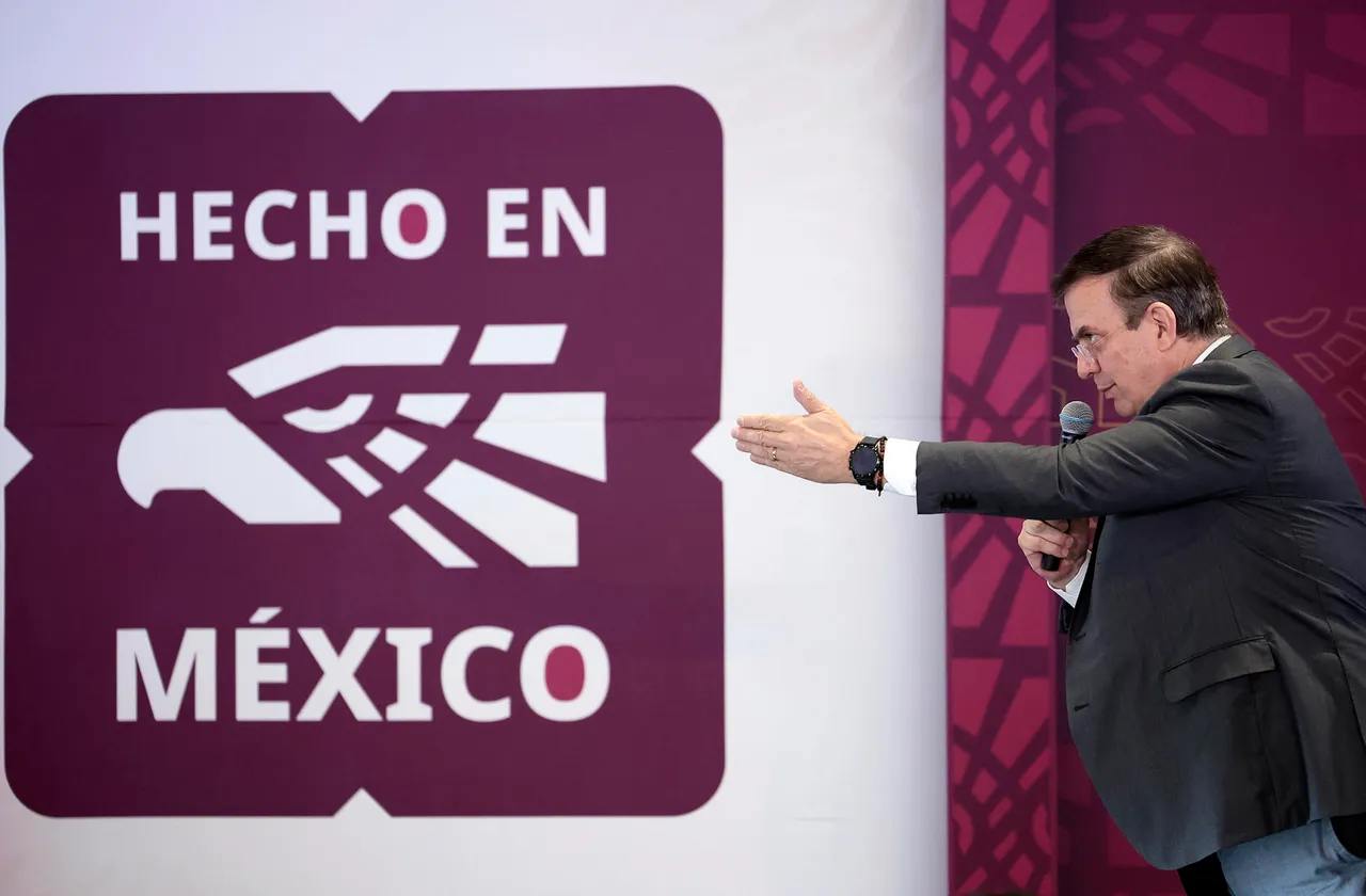 Gobierno y empresarios impulsan el distintivo &#8216;Hecho en México&#8217; ante aranceles de Trump