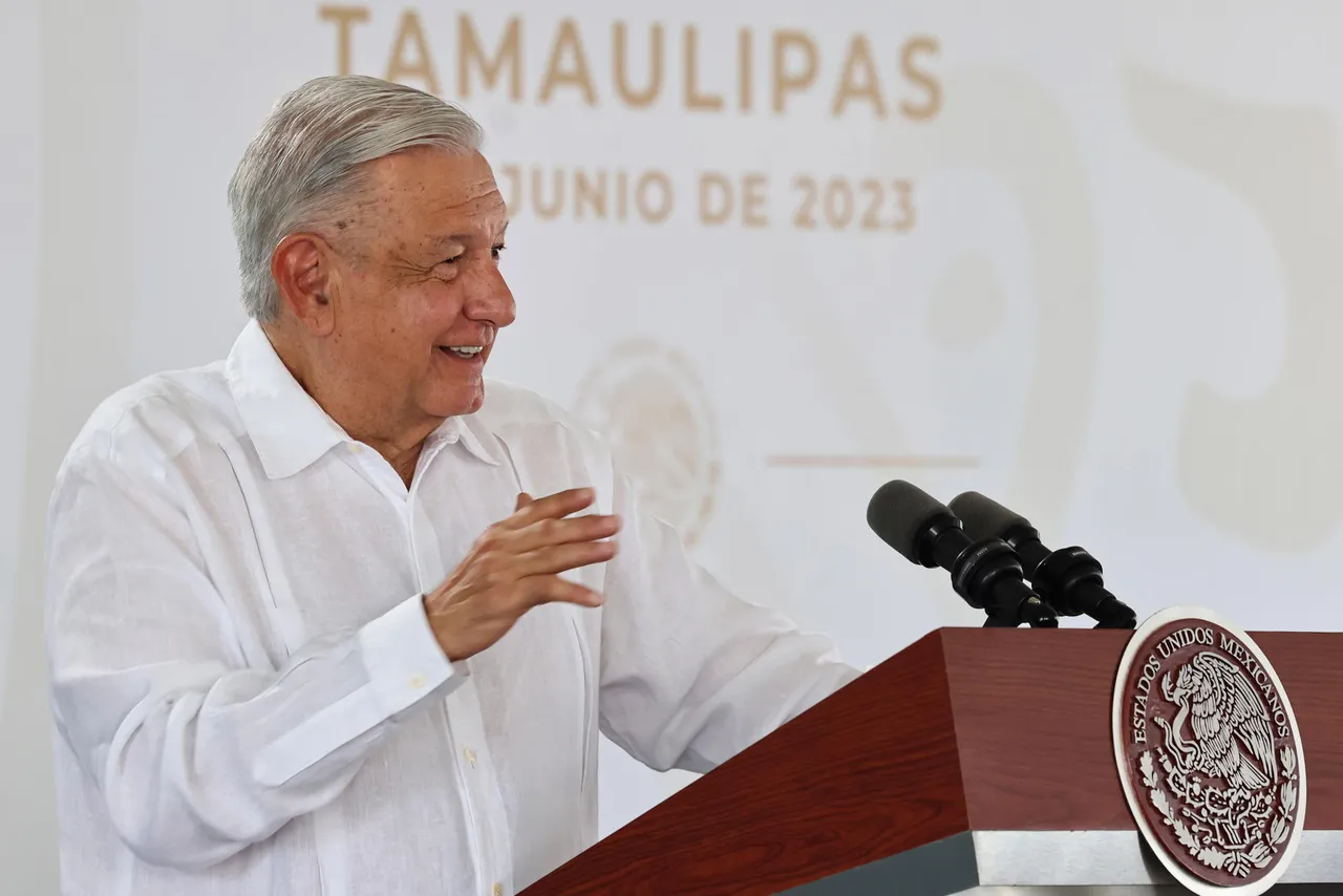 AMLO TAMA
