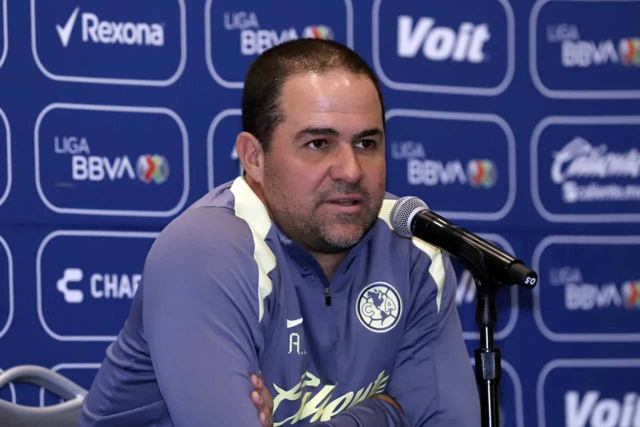 El brasileño Jardine se queja porque prensa no cubre cuando arbitraje daña al América