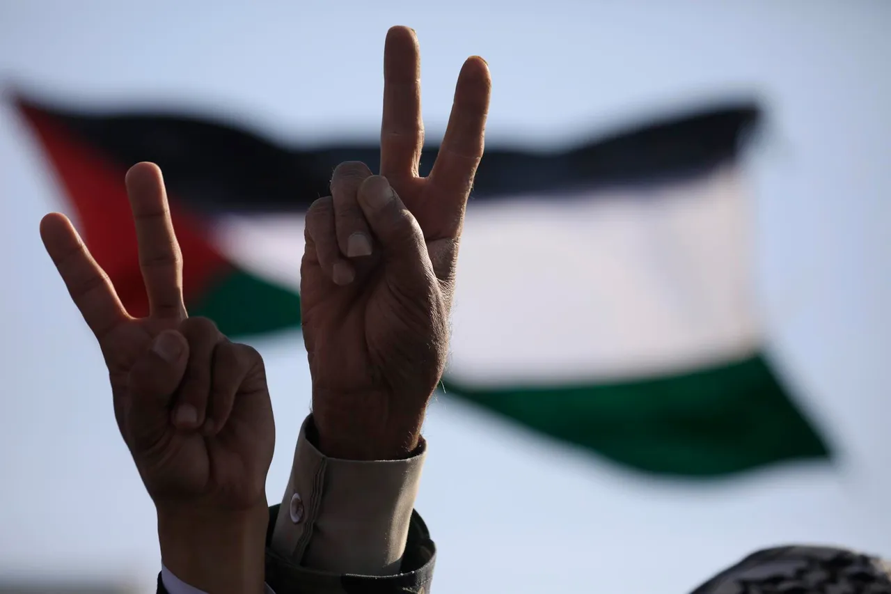 Los partidarios de los hutíes protestan contra Estados Unidos e Israel