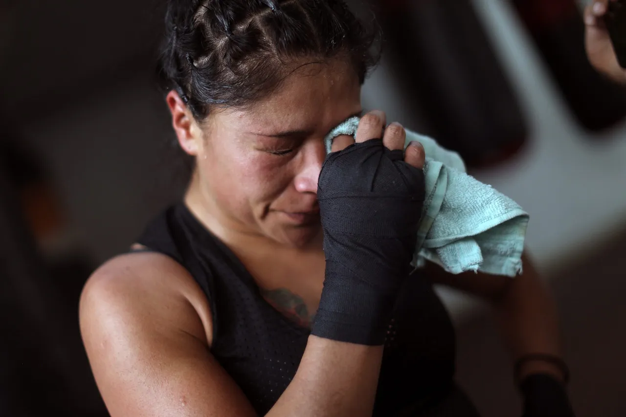 La mexicana Erika Cruz cierra su campamento, confiada en derrotar a Serrano
