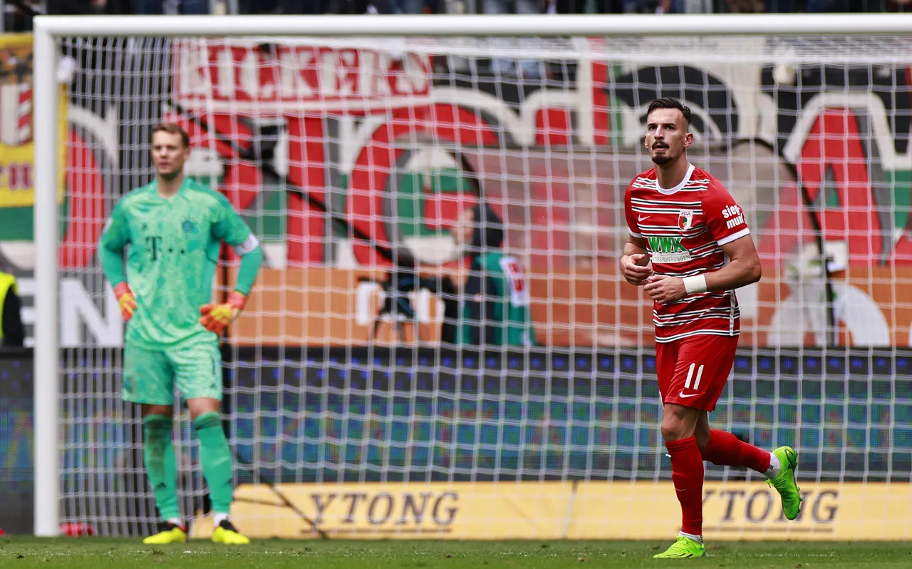 FC Augsburg vs FC Bayern Munich