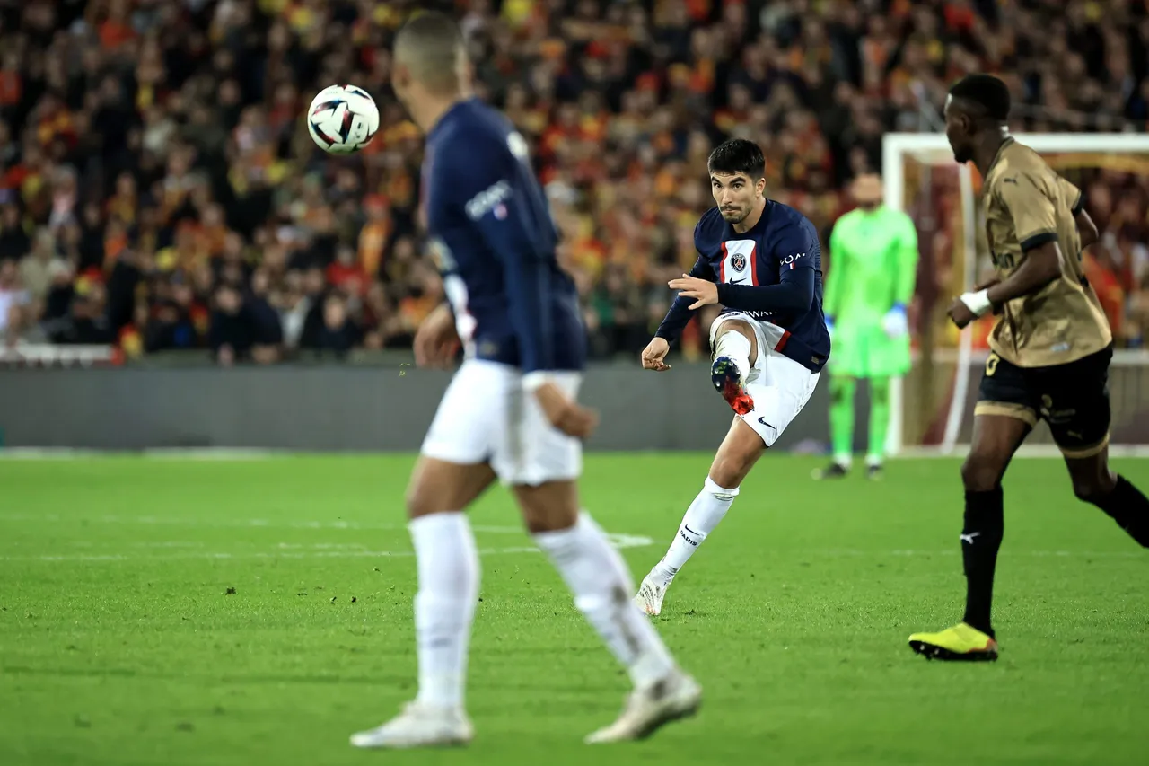 French Ligue 1 &#8211; RC Lens vs PSG
