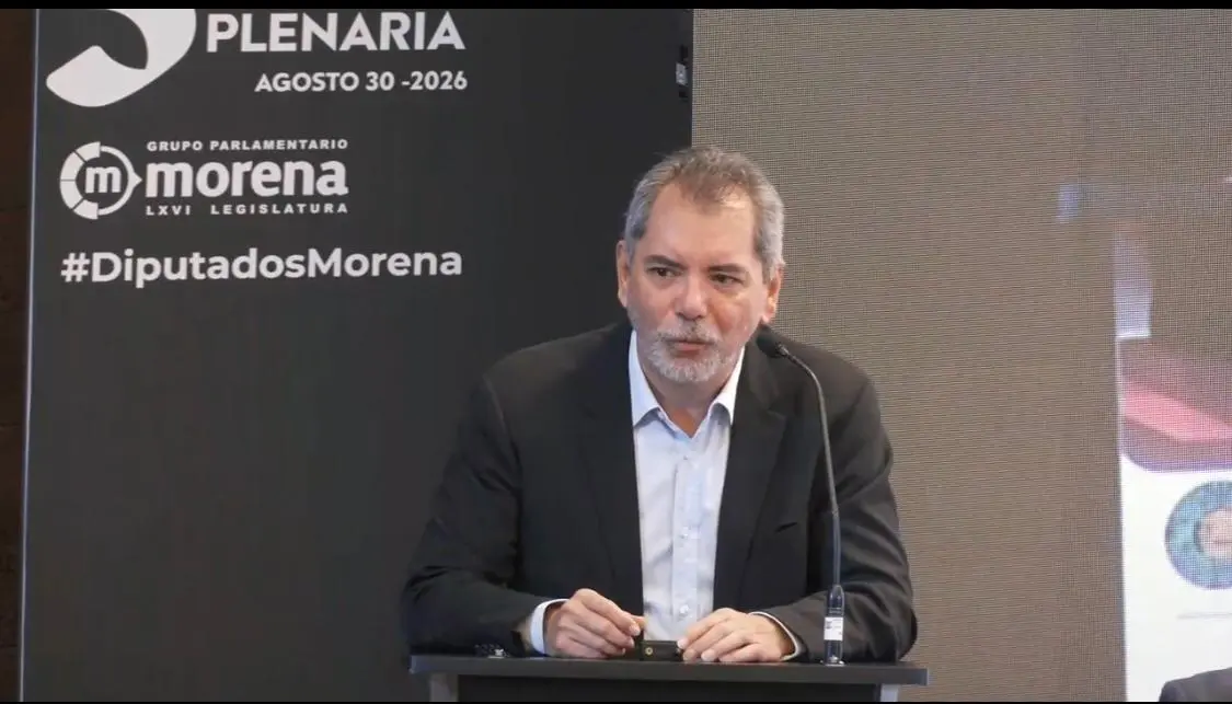 Edgar Amador Zamora, secretario de Hacienda, durante la plenaria de diputados de Morena en San Lázaro