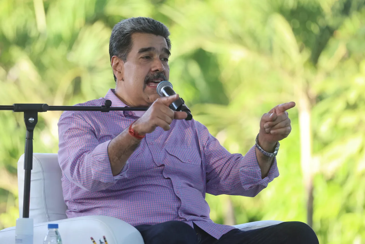 Maduro participa en la Marcha de la juventud comunera en Caracas