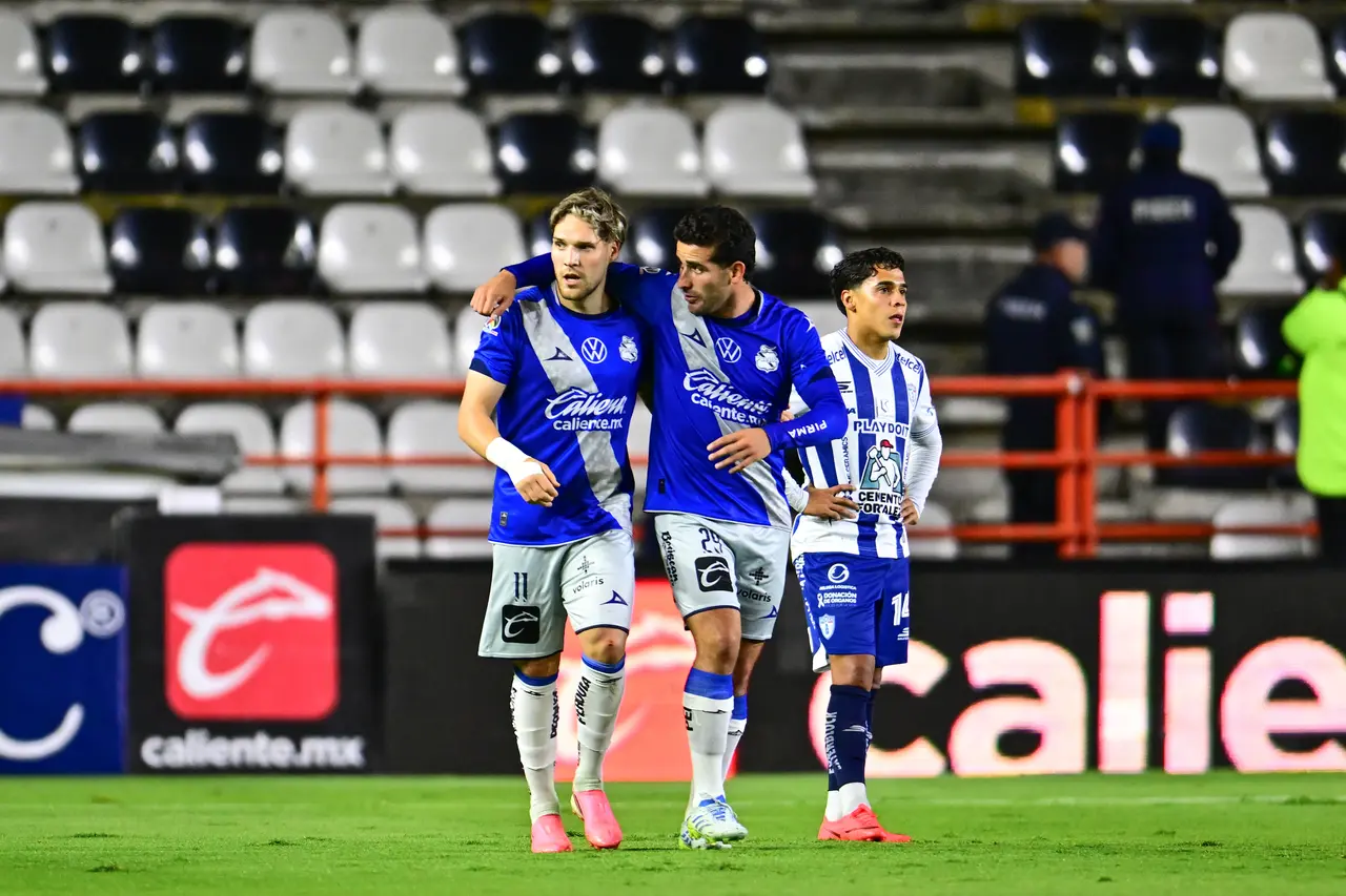 Emiliano Gómez, Kevin Velasco y Facundo Almada marcaron para La Franja, mientras que Salomón Rondón firmó un doblete para los Tuzos.