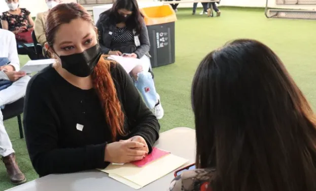 Empleo crece en México, pero persisten rezagos en formalidad, salarios y bienestar laboral