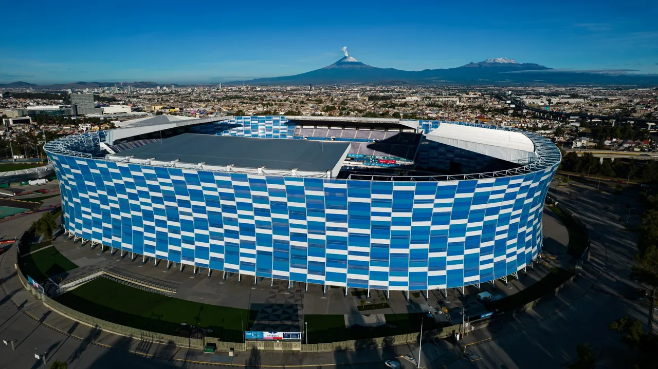 estadio cauuhtemoc puebla