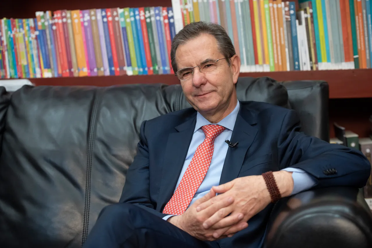 Entrevista a Esteban Moctezuma, Secretario de Educación Públic