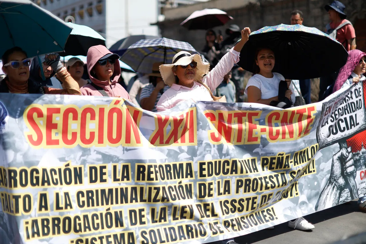 Maestros mexicanos no llegan a acuerdo con Gobierno y escalarán protesta a días de Mundial