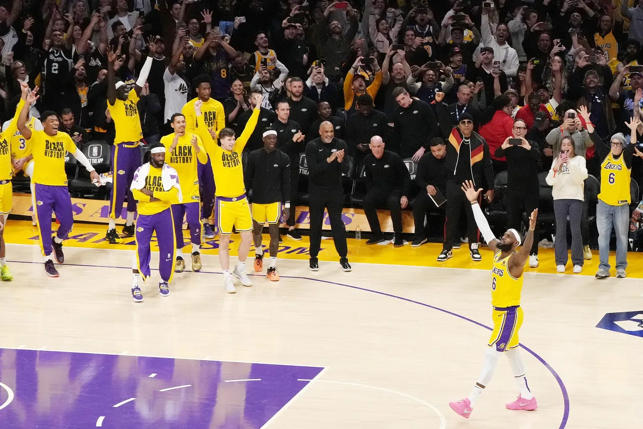 Oklahoma City Thunder at Los Angeles Lakers