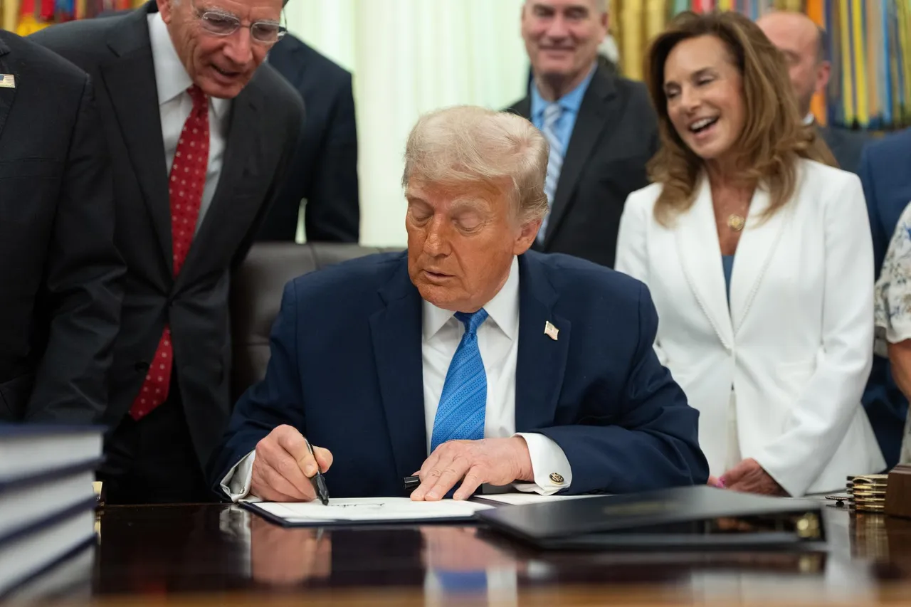 Trump anuncia que este domingo se firmará el acuerdo con Irán para poner fin a la guerra