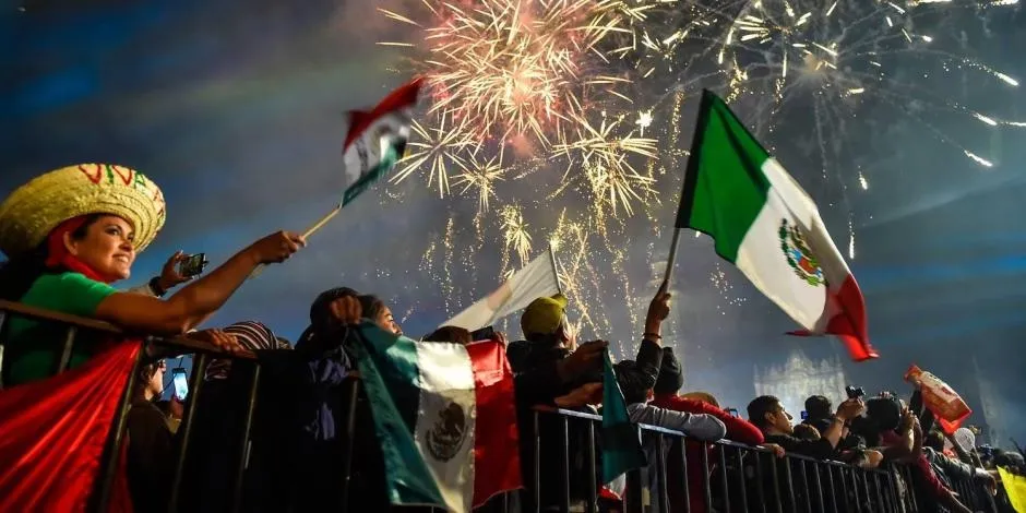 Celebraciones de Fiestas Patrias 2025 en el Zócalo de la Ciudad de México.