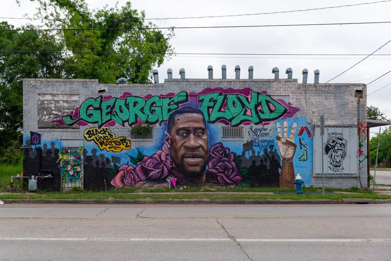 TX: Murals of George Floyd, Vanessa Guillen and Breonna Taylor in Houston
