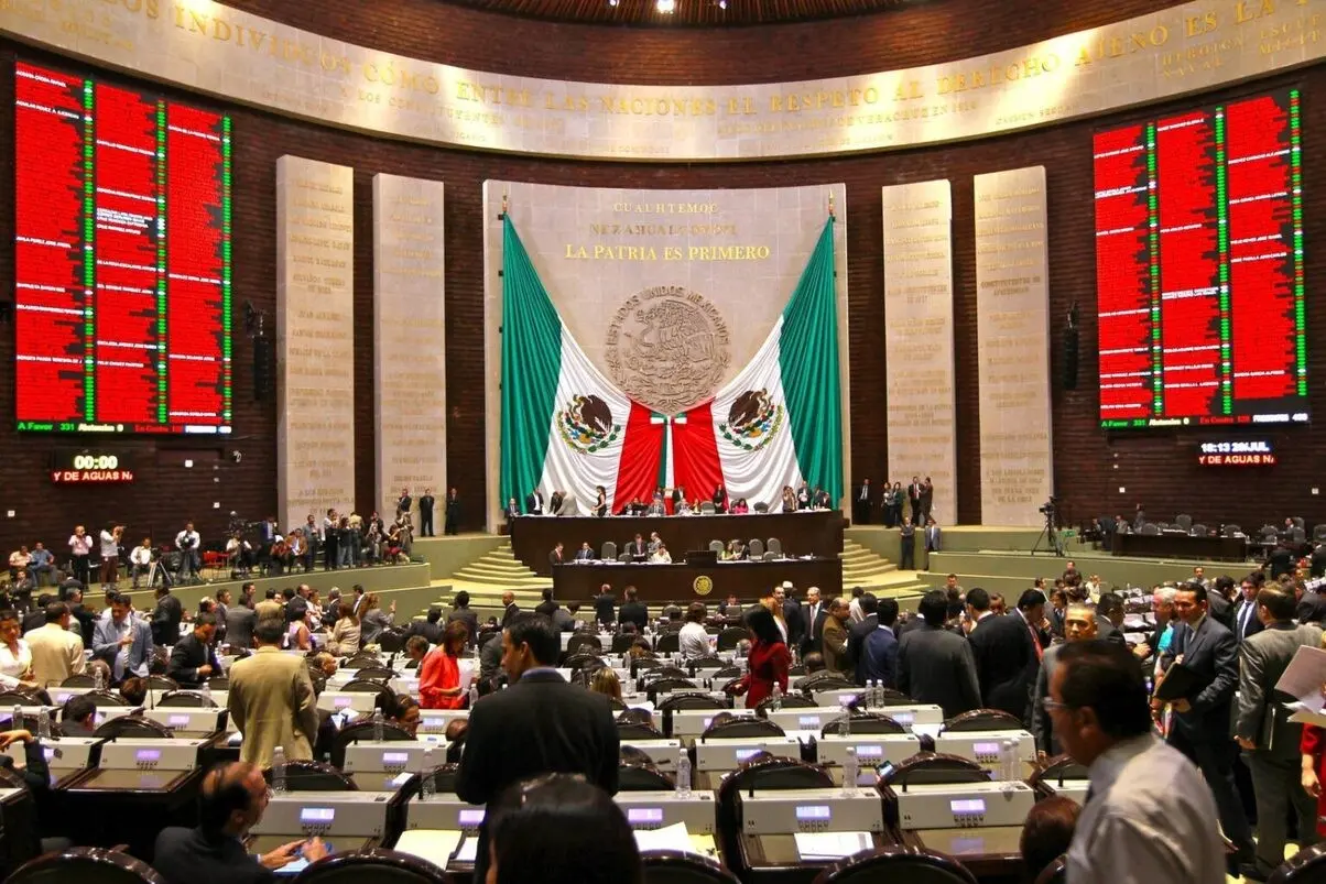 El 1 de septiembre también es la apertura del periodo ordinario de sesiones del Congreso de la Unión