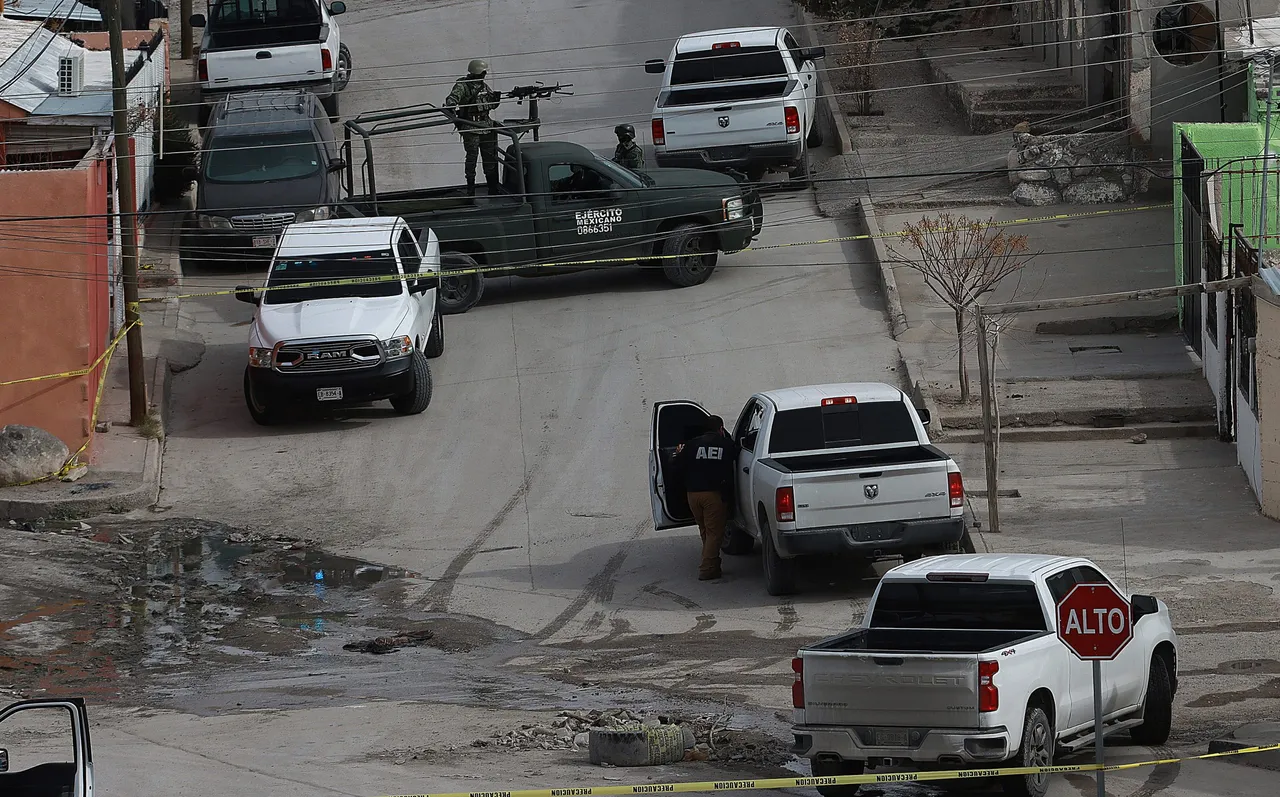 Encuentran cinco cuerpos en tres fosas clandestinas en Juárez y Chihuahua
