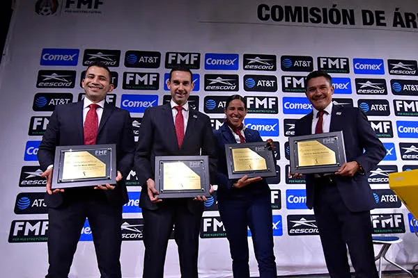 gafetes fifa
