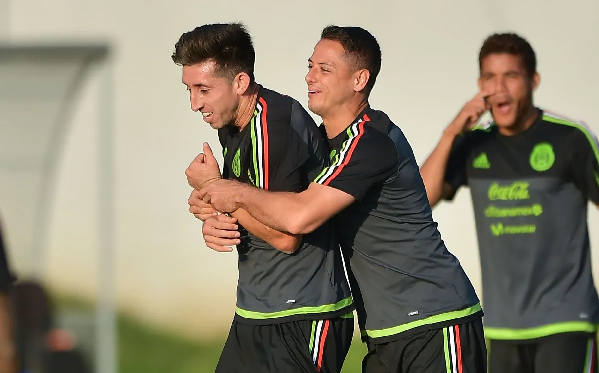 hector-herrera-y-javier-hernandez