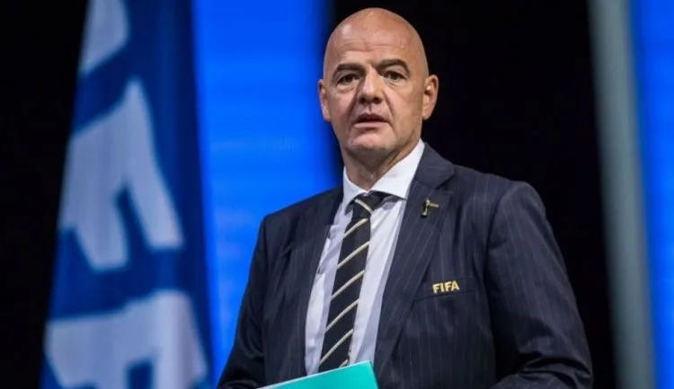 infantino aplaude