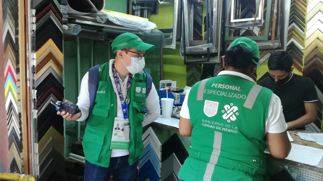 Personal del INVEA realiza diligencias de verificación en la Ciudad de México