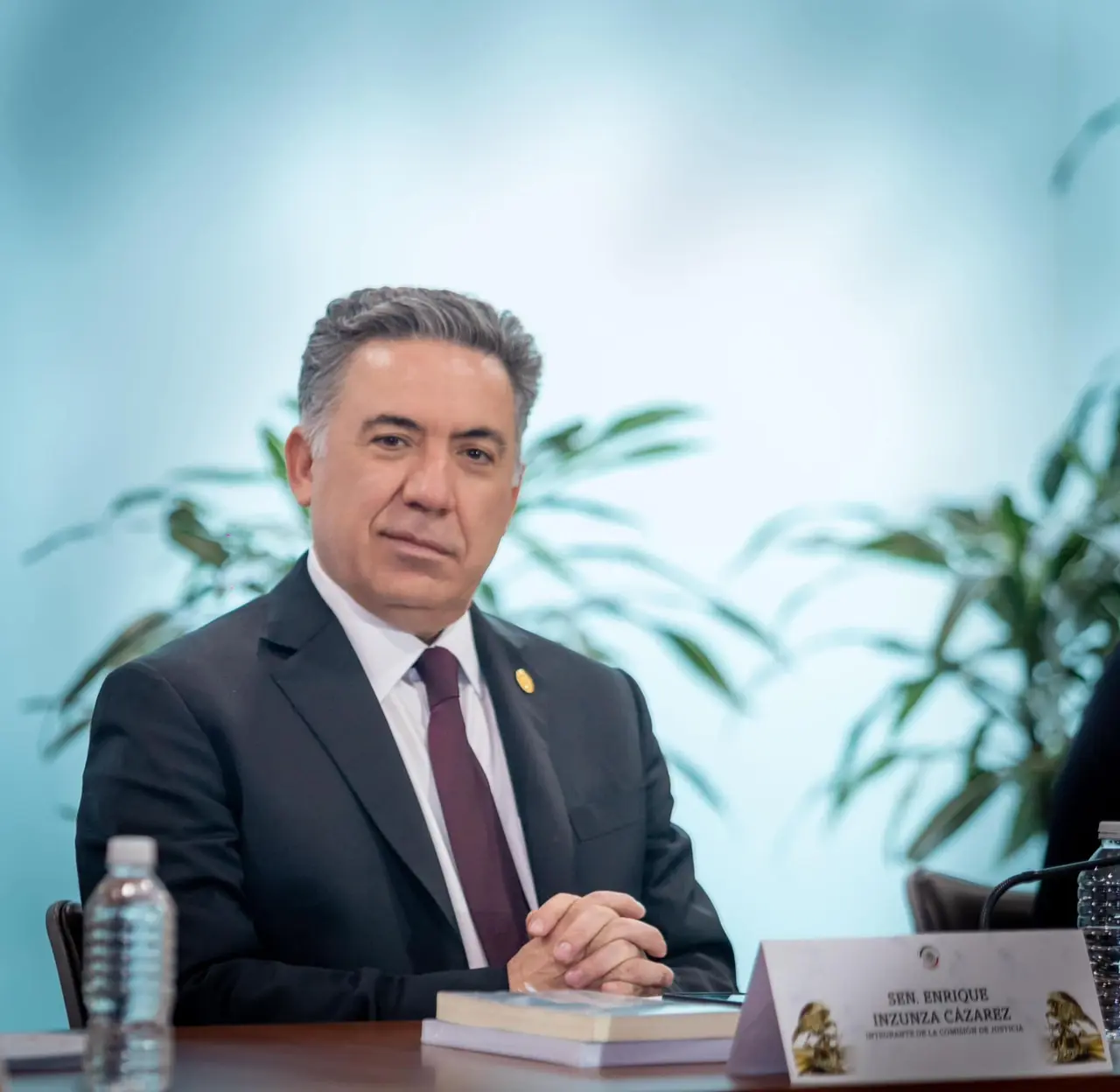 Senador de Sinaloa durante una sesión en el Senado de la República