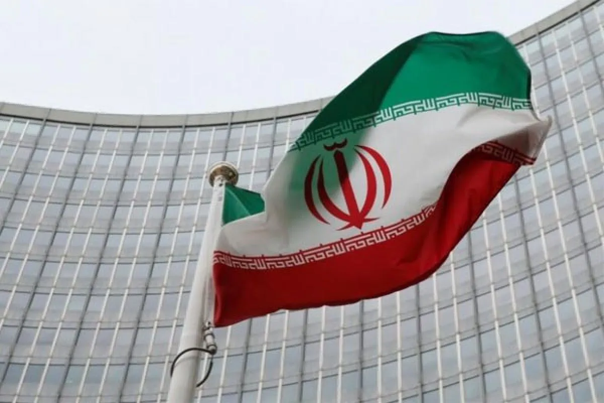Irán rechaza negociar bajo presión y acusa a EE.UU. de violar el alto el fuego