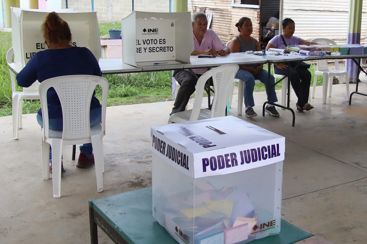 Desinformación y obstáculos, el difícil ejercicio del voto en el sur de México