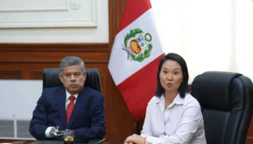 La presidenta de la república, Keiko Fujimori, se reúne con el gabinete ministerial 
