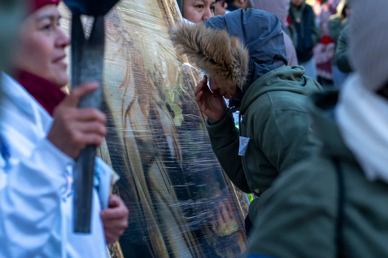 Mexicanos en Nueva York desafían el frío y al ICE para honrar a la Virgen de Guadalupe