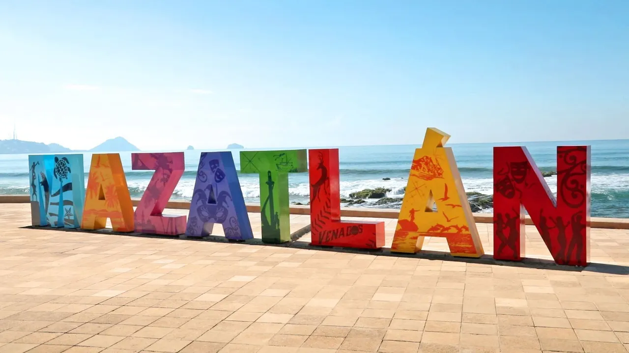 letras-mazatlan-letter-sign