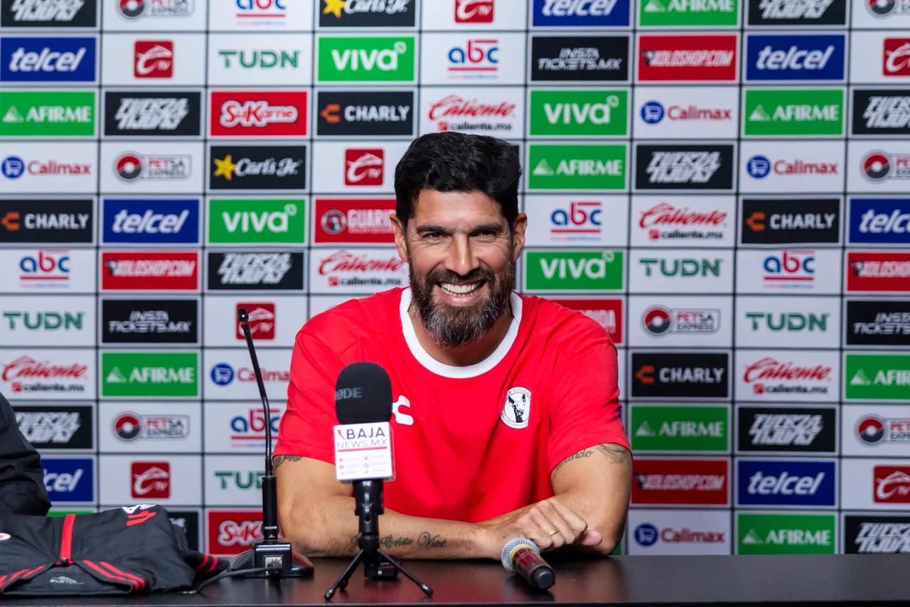 loco abreu xolos