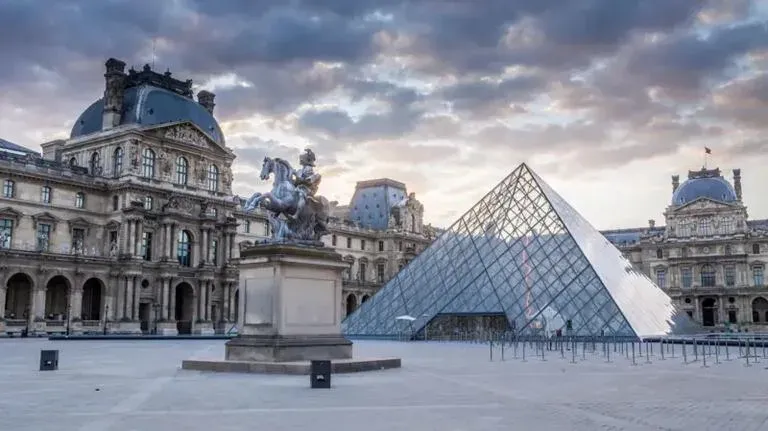 louvre